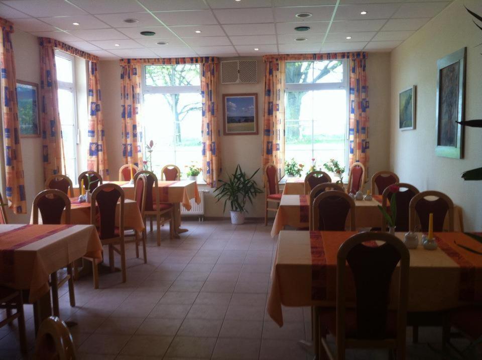 Landhotel Am Peetscher See Mirow Zewnętrze zdjęcie