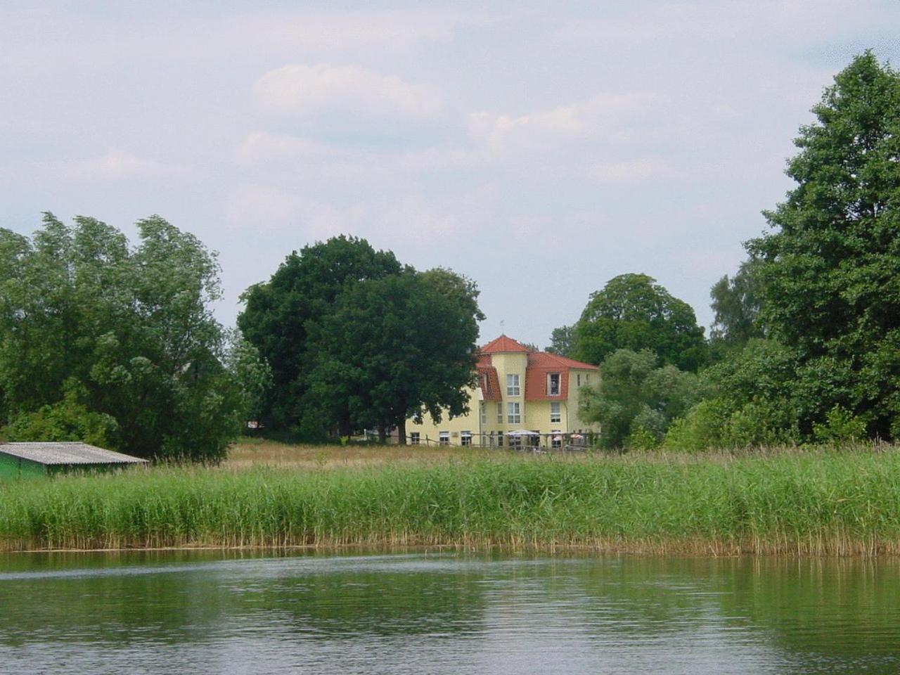 Landhotel Am Peetscher See Mirow Zewnętrze zdjęcie