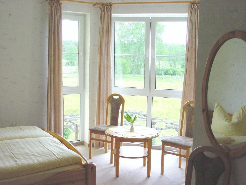 Landhotel Am Peetscher See Mirow Zewnętrze zdjęcie